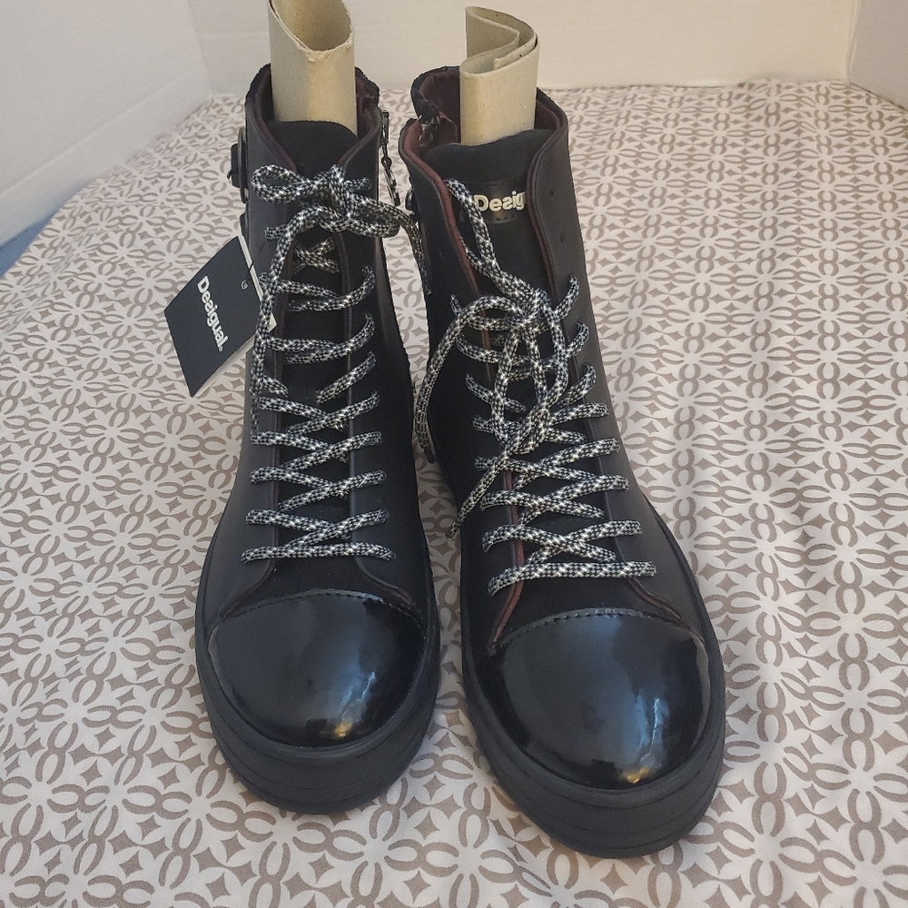 Desigual Black Sheep Reggae Ankle Boots size 37 / 6.5